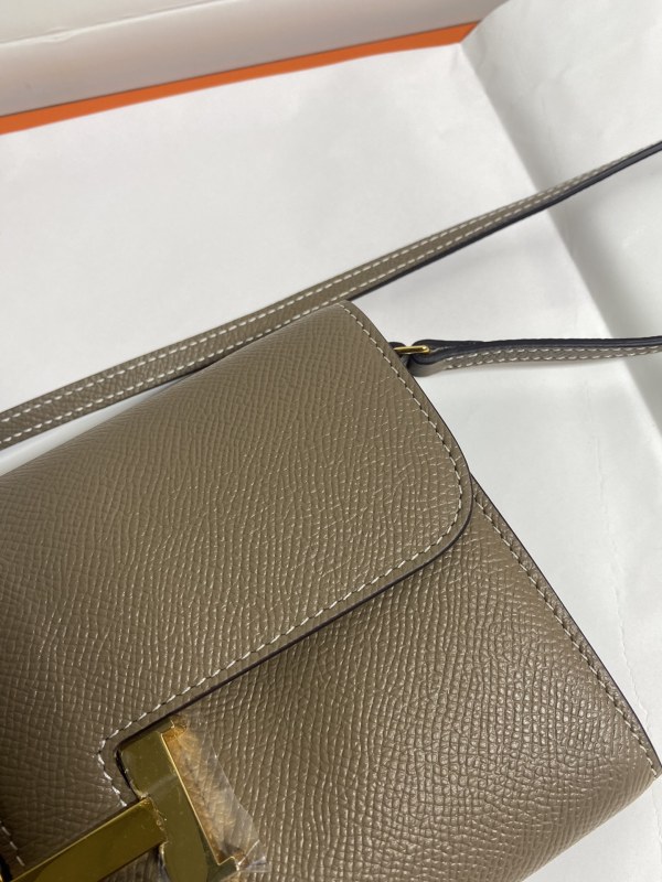 Constance To Go Wallet Epsom“20.5*13*2CM”-0001=