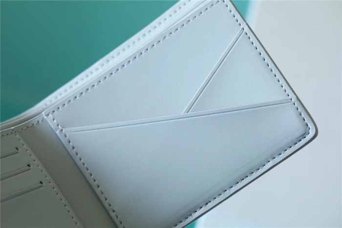 Multiple Wallet Monogram Shadow “11.5*9*1.5CM” 022