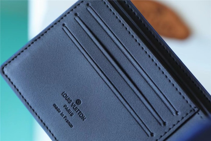 Multiple Wallet Monogram Shadow “11.5*9*1.5CM” 022