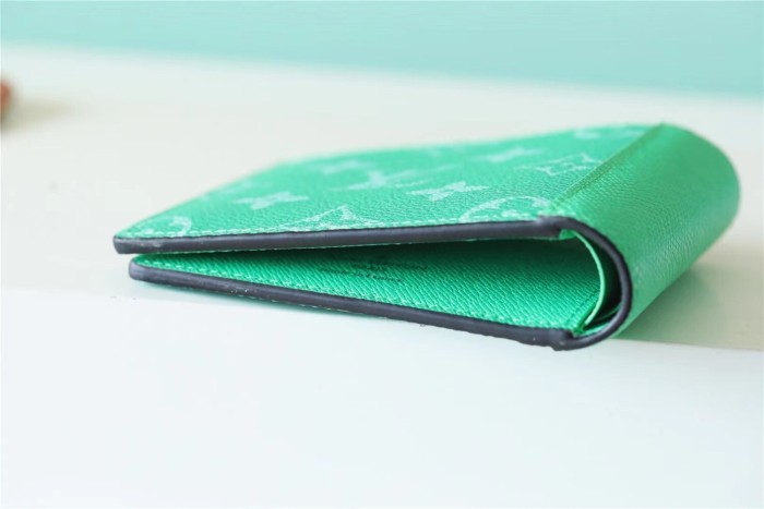 Multiple Wallet Monogram Shadow “11.5*9*1.5CM” 022