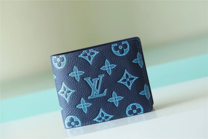 Multiple Wallet Monogram Shadow “11.5*9*1.5CM” 022