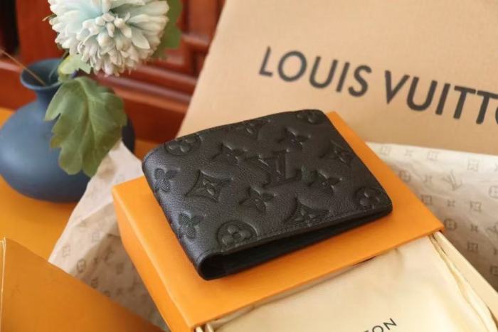 Multiple Wallet Monogram Shadow “11.5*9*1.5CM” 022