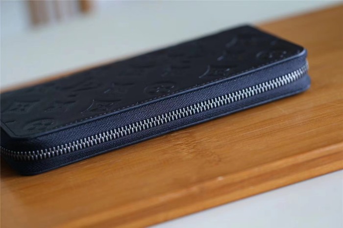 Zippy Wallet Vertical “20*10*2CM” 092