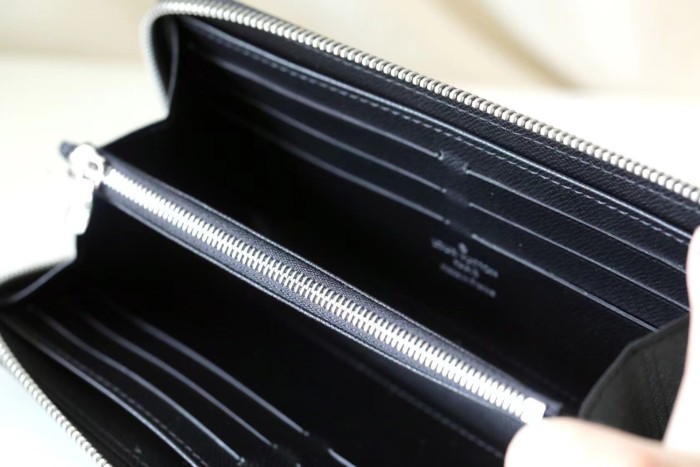 Zippy Wallet Monogram Wallet “19.5*10.5*2.5CM” 043