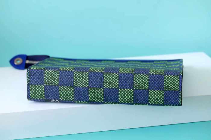 MM Pochette Voyage “27*21*6CM” 053