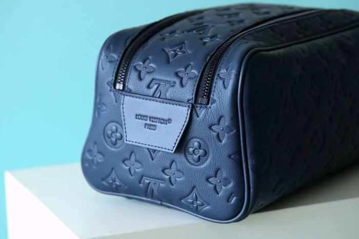 Locker Dopp Kit “28*16.5*15CM” 053