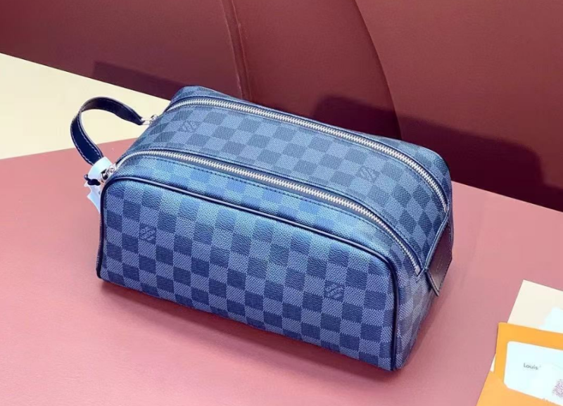 Locker Dopp Kit “28*16.5*15CM” 053