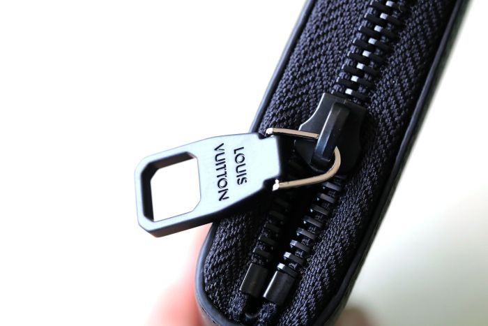 Zippy Wallet Vuitton Aerogram “21*10*2.5CM” 043