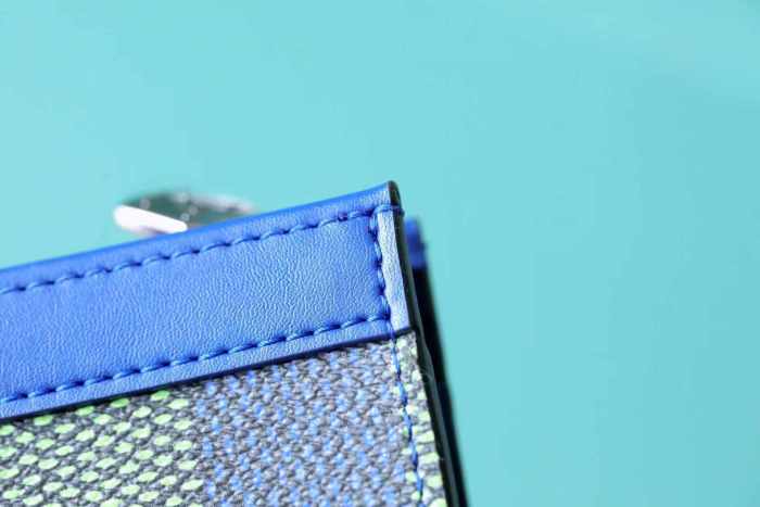 MM Pochette Voyage “27*21*6CM” 053