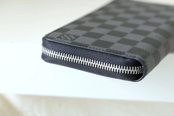 Zippy Wallet Monogram Wallet “19.5*10.5*2.5CM” 043