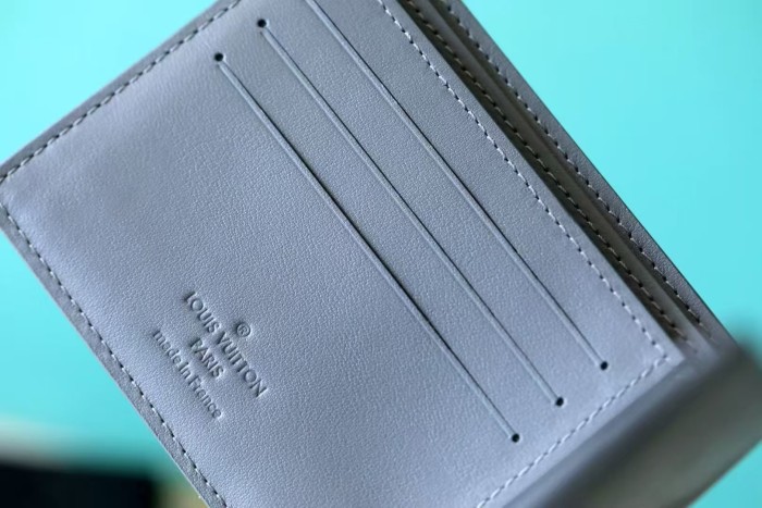 Multiple Wallet Monogram Shadow “11.5*9*1.5CM” 052