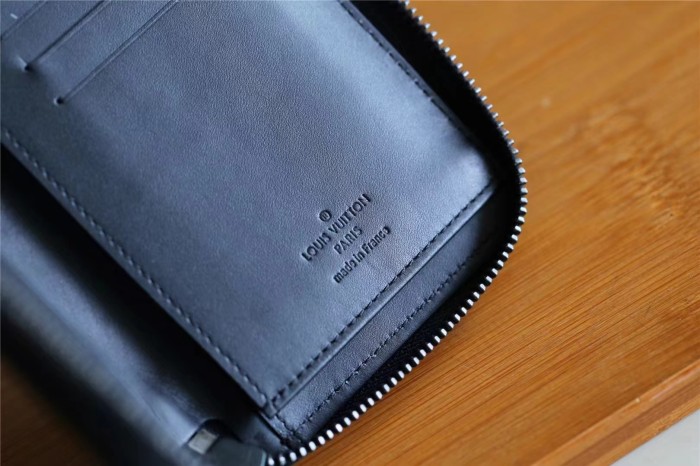 Zippy Wallet Vertical “20*10*2CM” 092