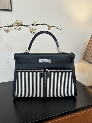 Kelly Lakis Box-Canvas“32*23*11CM”-0062=