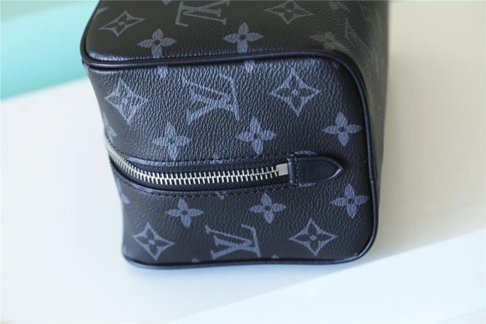Dopp Kit Locker “28*16.5*15CM” 033