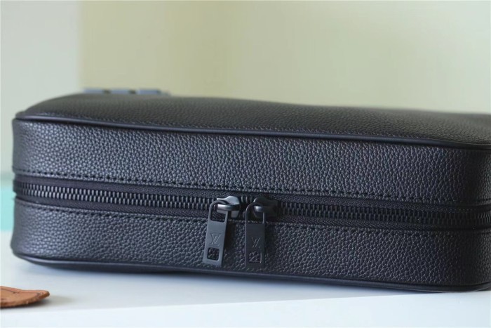 Aerogram Pouch “26*17*7CM” 032