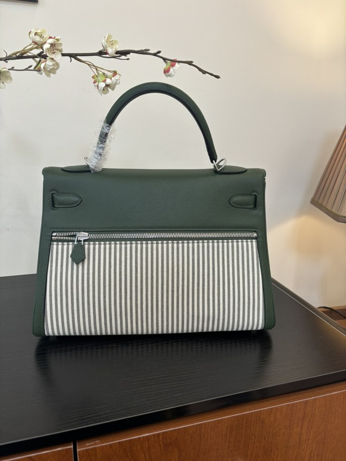 Kelly Lakis Box-Canvas“32*23*11CM”-0062=