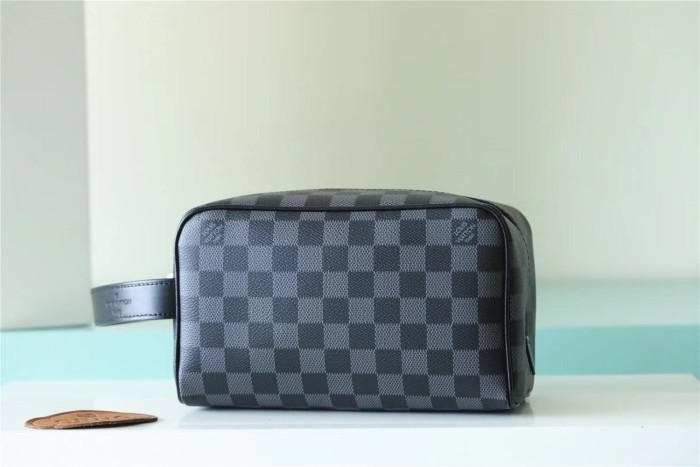 Dopp Kit Locker “28*16.5*15CM” 033