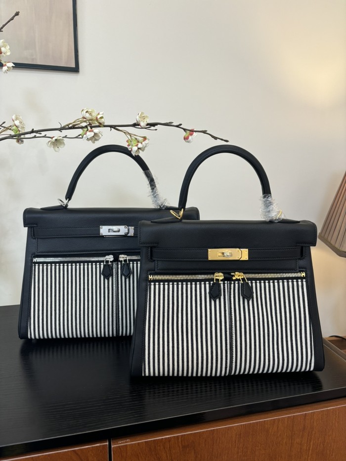 Kelly Lakis Box-Canvas“32*23*11CM”-0062=