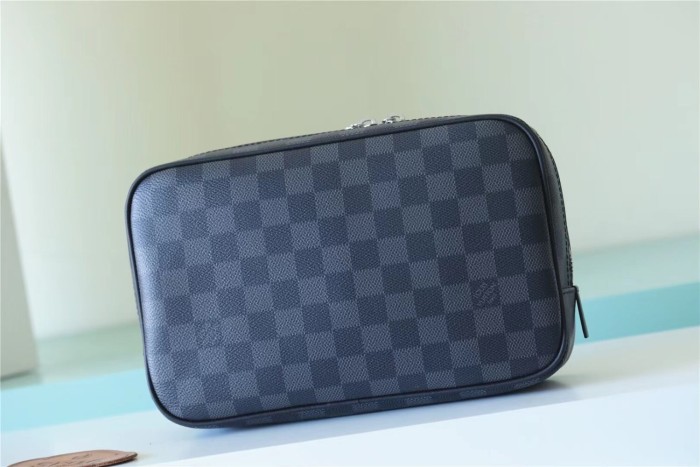Aerogram Pouch “26*17*7CM” 032