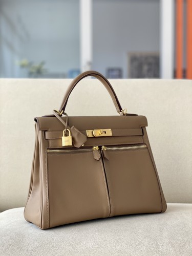 Kelly Lakis 32 Box-Canvas“32*23*10.5CM”-0062=