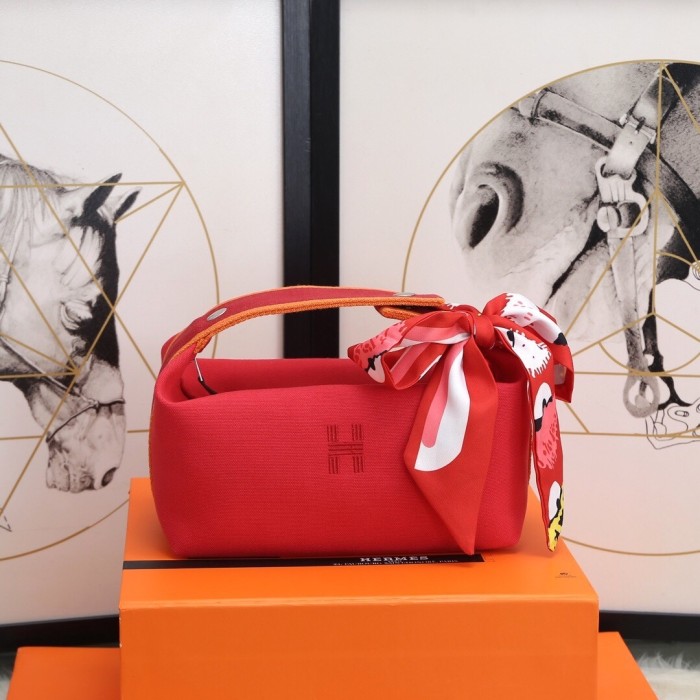 Bride-a-Brac au Carre case“25*21*14”-055=