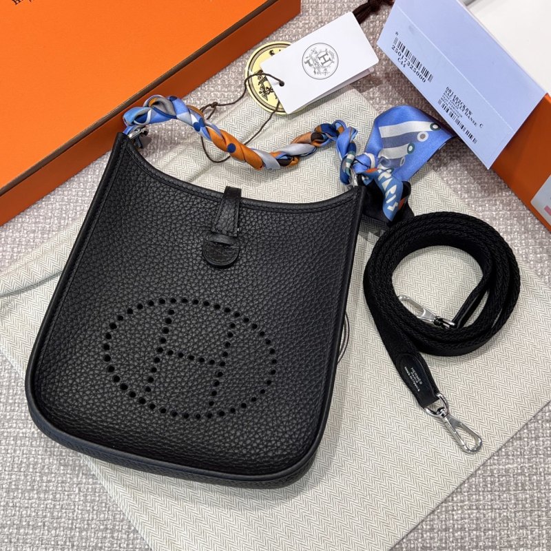Evelyne Togo 18*16*6CM-008=