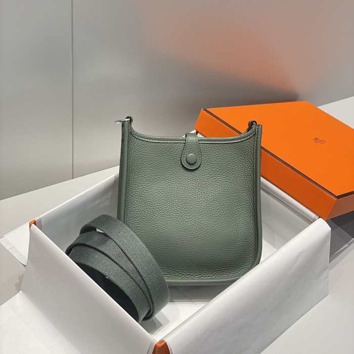 Evelyne Togo“18*18*6CM”-008=