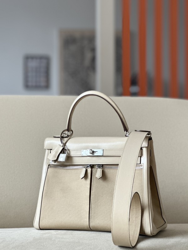 Kelly Lakis 32 Box-Canvas“32*23*10.5CM”-0062=