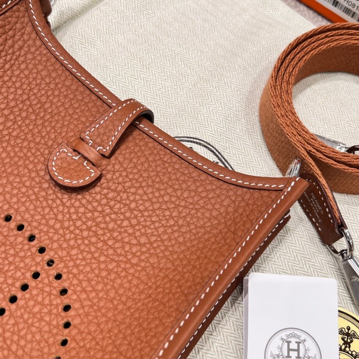 Evelyne Togo 18*16*6CM-008=