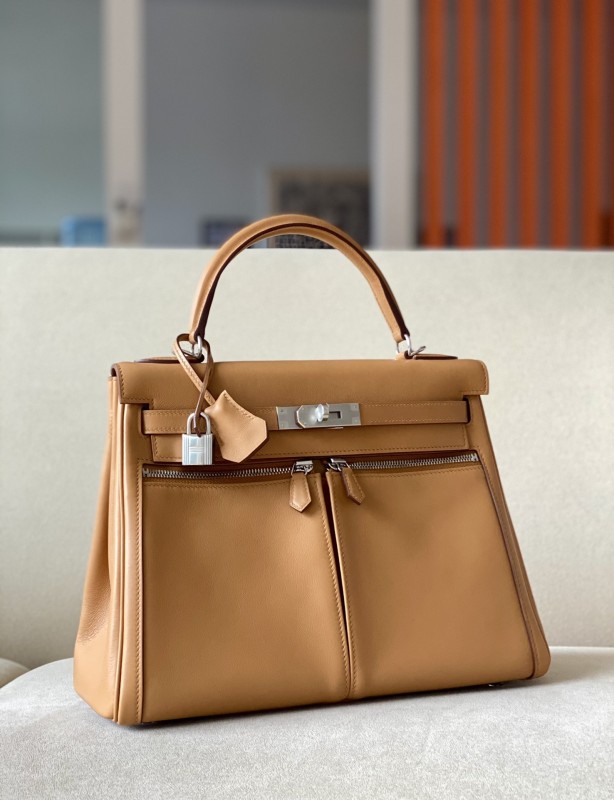 Kelly Lakis 32 Box-Canvas“32*23*10.5CM”-0062=