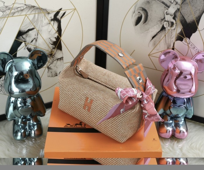 Bride-a-Brac au Carre case“21*17*12CM”-005=
