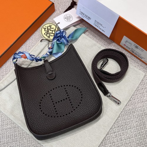 Evelyne Togo 18*16*6CM-008=