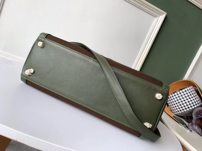 Kelly Lakis 32 Box-Canvas“32*23*10.5CM”-0062=