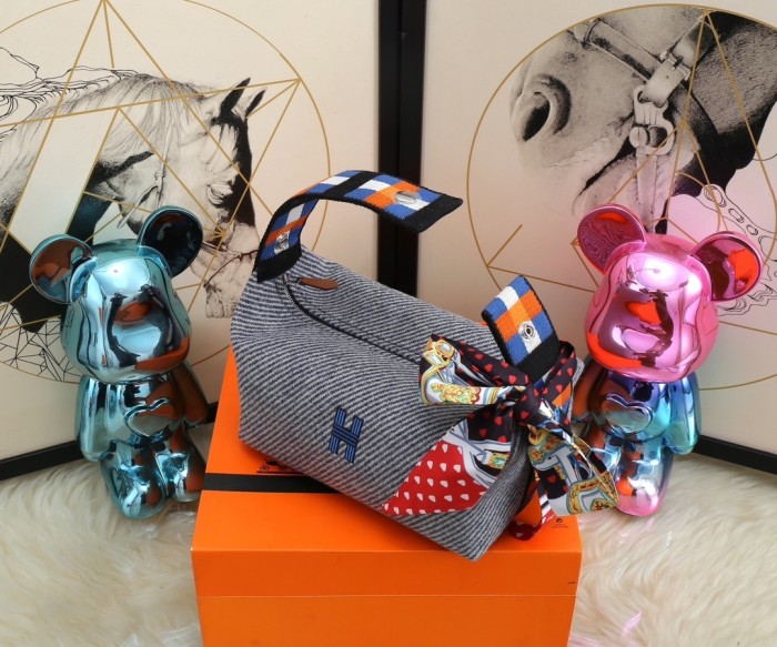 Bride-a-Brac au Carre case“21*17*12CM”-005=