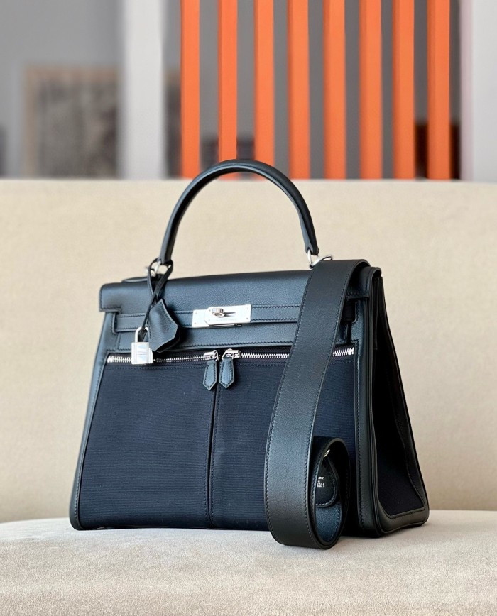 Kelly Lakis 32 Box-Canvas“32*23*10.5CM”-0062=