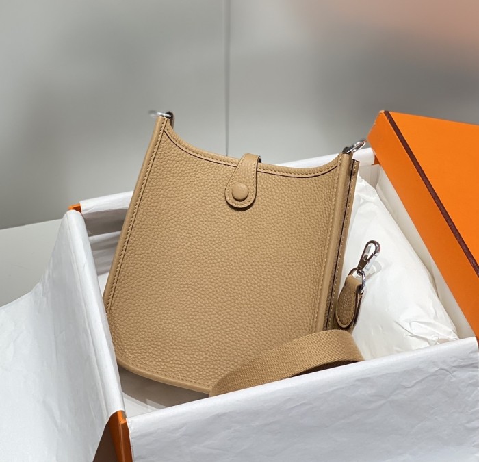 Evelyne Togo“18*18*6CM”-008=