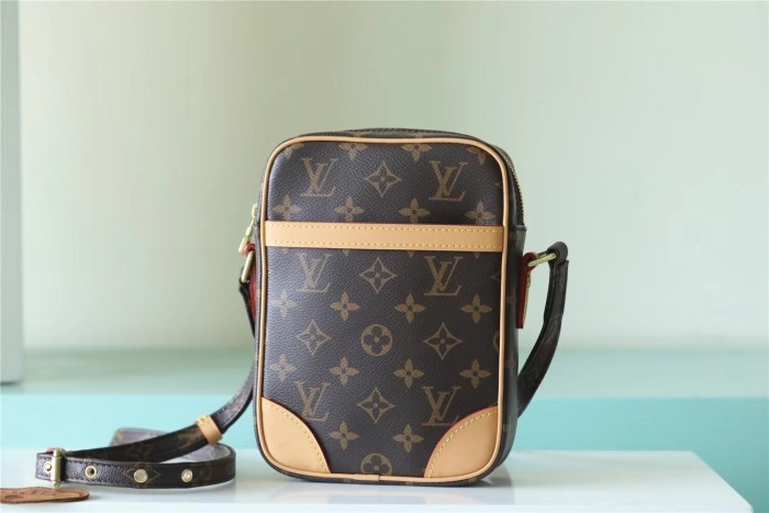 Danube Crossbady Bag “21*15*6CM” 044