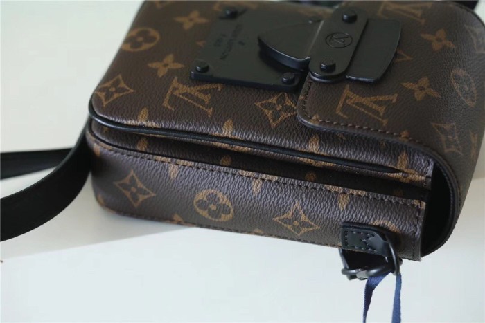 S Lock Vertical Crossbody Bag “19*12*7CM” 054