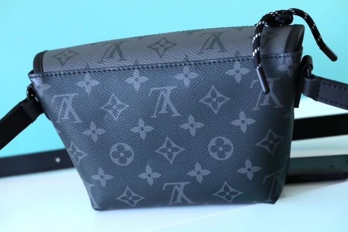 Pulse Crossbody Bag “22.5*16*5CM” 064