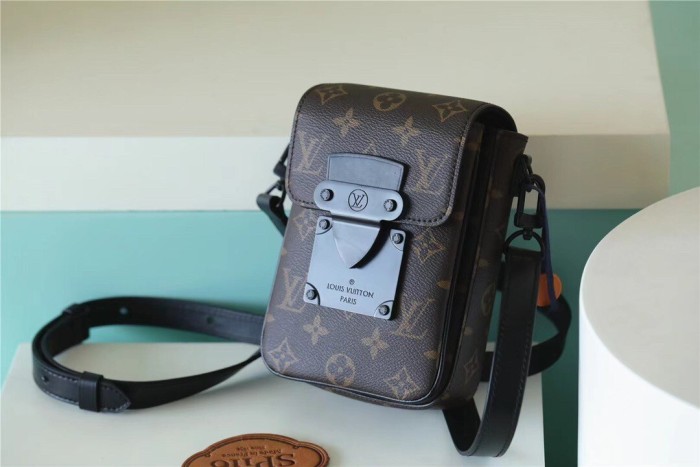 S Lock Vertical Crossbody Bag “19*12*7CM” 054