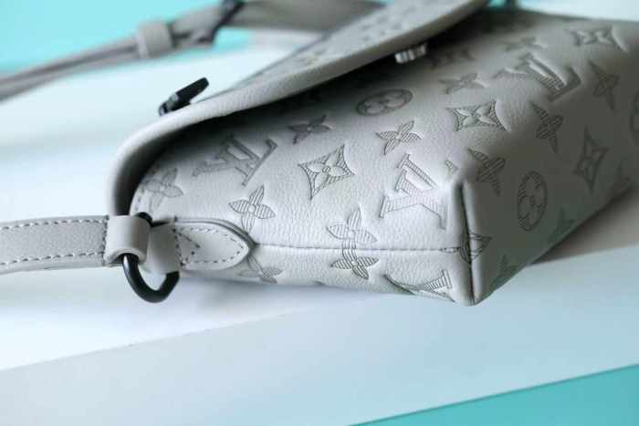 Pulse Crossbody Bag “22.5*16*5CM” 064
