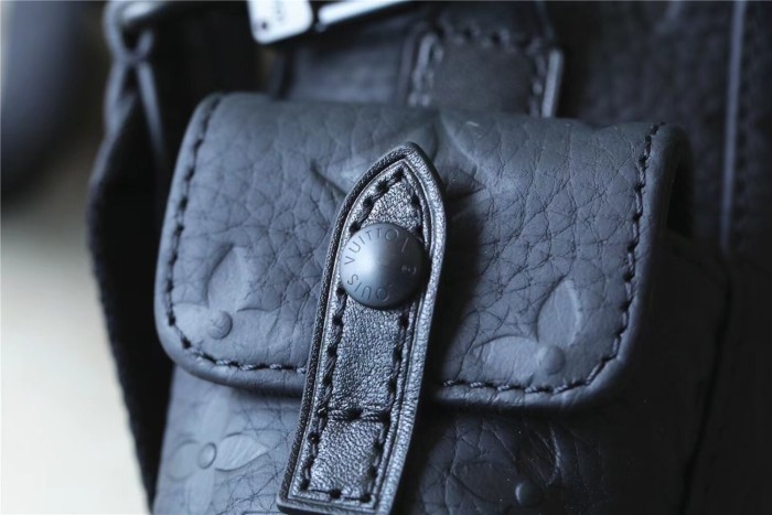 Nano Christopher Crossbody Bag “19*14*5CM” 025