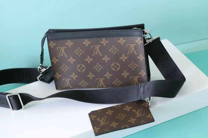 Gaston Crossbody Bag “22*14.5*4.5CM” 084