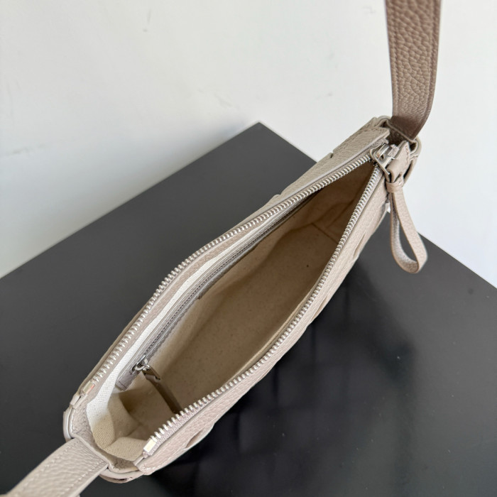 Diago Zipped Messenger“25*15*5CM”-018=