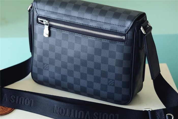 District Crossbody Bag “26*20*7CM” 084