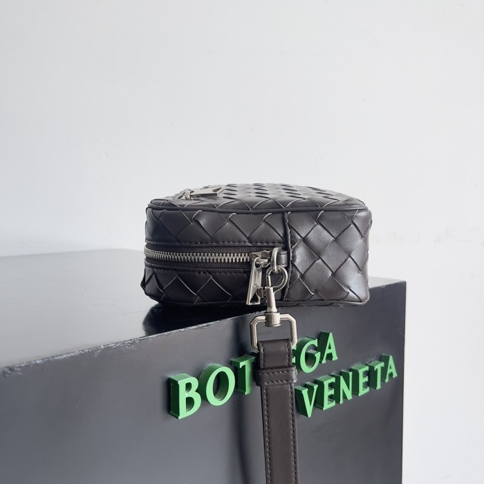 Intrecciato Pouch With Wristlet“25*15*6.5CM”-057=
