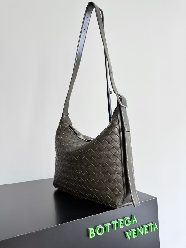 Traveller Small Intrecciato Leather Hobo Bag“35*29.5*8.5CM”-0231=