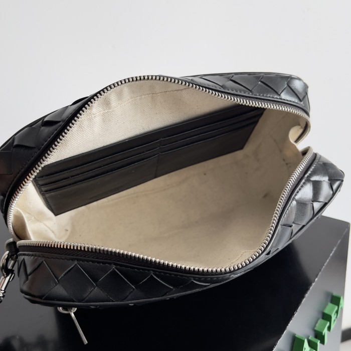 Intrecciato Pouch With Wristlet“25*15*6.5CM”-057=