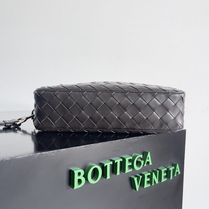 Intrecciato Pouch With Wristlet“25*15*6.5CM”-057=
