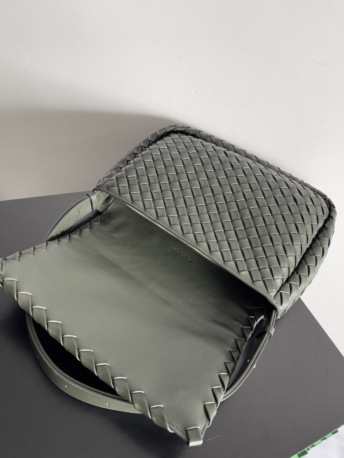 Large Cobble Messenger“44*34*14CM”-0521=